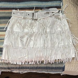 PAPARAZZI AB CRYSTAL FRINGE MINI SKIRT - WHITE